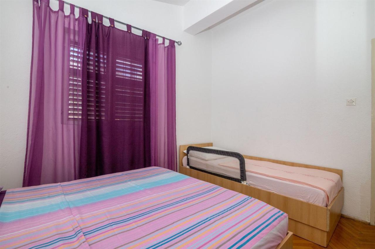 Apartments Tolj Igrane Exterior foto